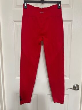 PINK Victorias Secret Bright Red Seamless Leggings Logo on Leg Cool & Comfy M